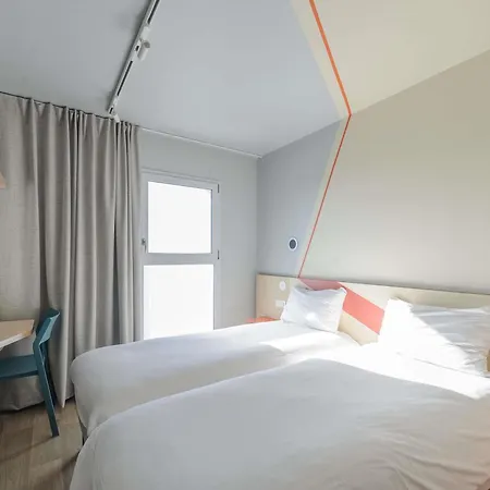 Hotel The Originals Access, Le Beaulieu, La Rochelle Est Puilboreau