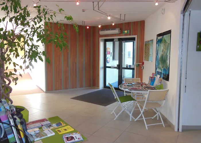 Hotel The Originals Access, Le Beaulieu, La Rochelle Est 2*