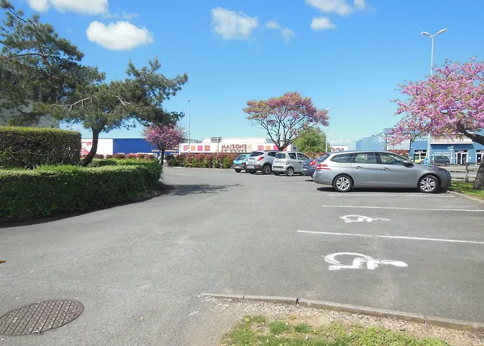 Hotel The Originals Access, Le Beaulieu, La Rochelle Est 2*