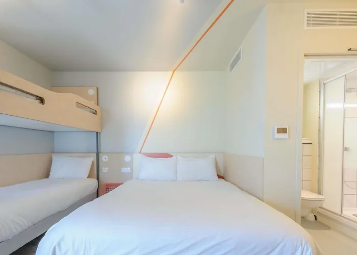 Hotel The Originals Access, Le Beaulieu, La Rochelle Est 2*