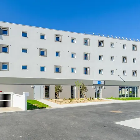 Ibis Budget La Rochelle 2*