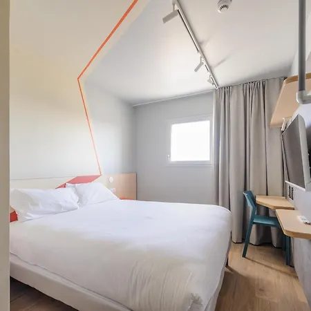 酒店 Ibis Budget La Rochelle 普伊尔波勒奥