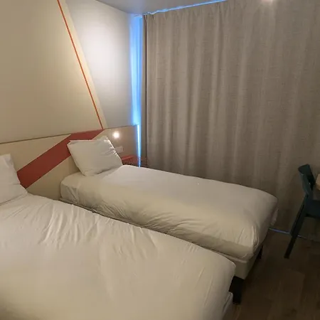 Отель Ibis Budget La Rochelle 2*