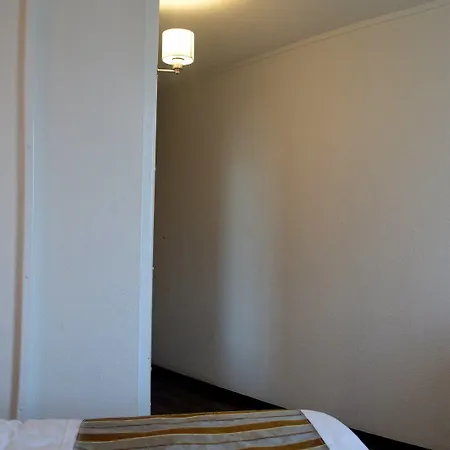 Ibis Budget La Rochelle Пюильборо