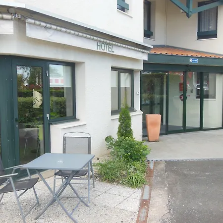 Ibis Budget La Rochelle 2* Пюильборо