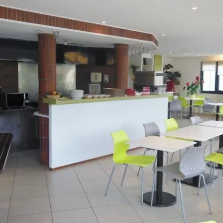 Ibis Budget La Rochelle Отель 2*