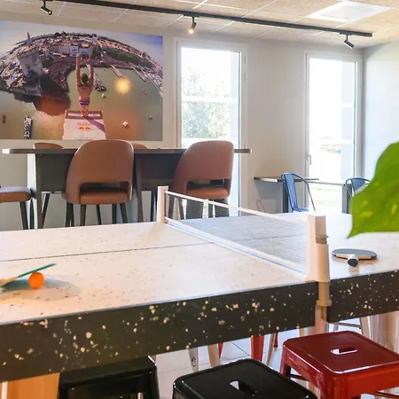 Ibis Budget La Rochelle 호텔 2*