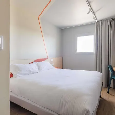 Ibis Budget La Rochelle Отель 2*