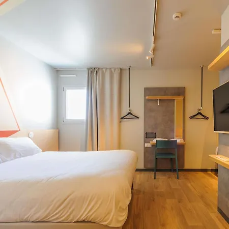 호텔 Ibis Budget La Rochelle 퓔보로