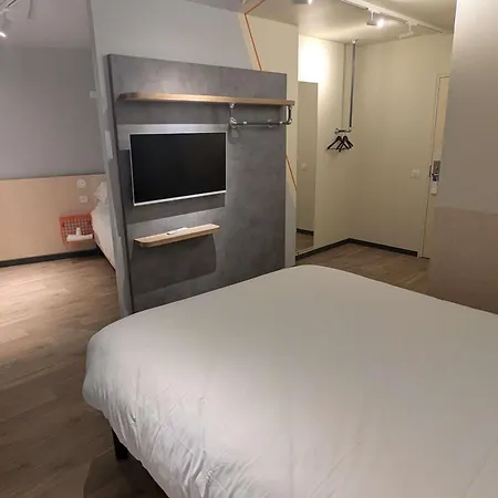 Отель Ibis Budget La Rochelle Пюильборо