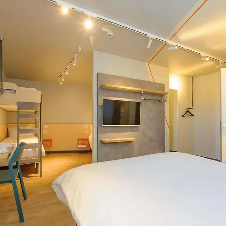 Ibis Budget La Rochelle 호텔