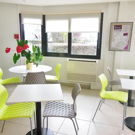 Ibis Budget La Rochelle Hotel 2*