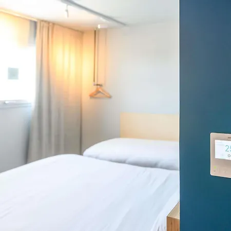 Ibis Budget La Rochelle Отель