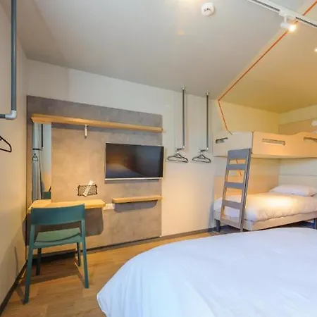 Отель Ibis Budget La Rochelle