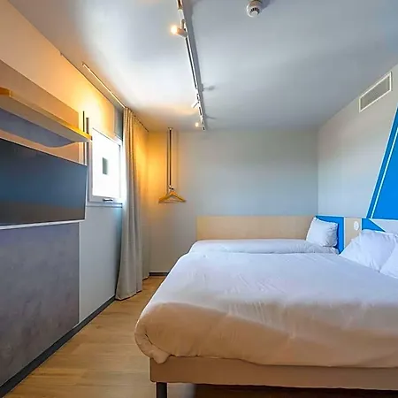 Ibis Budget La Rochelle 2*