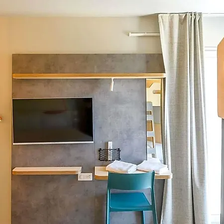 Ibis Budget La Rochelle Пюильборо